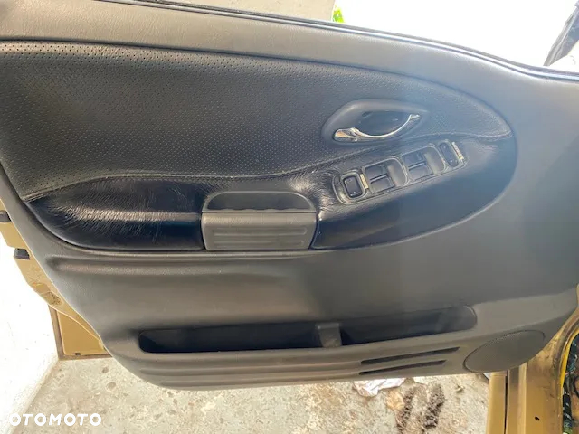 Grand Vitara I 98-05r Kanapa , fotele , pasy skóra - 5