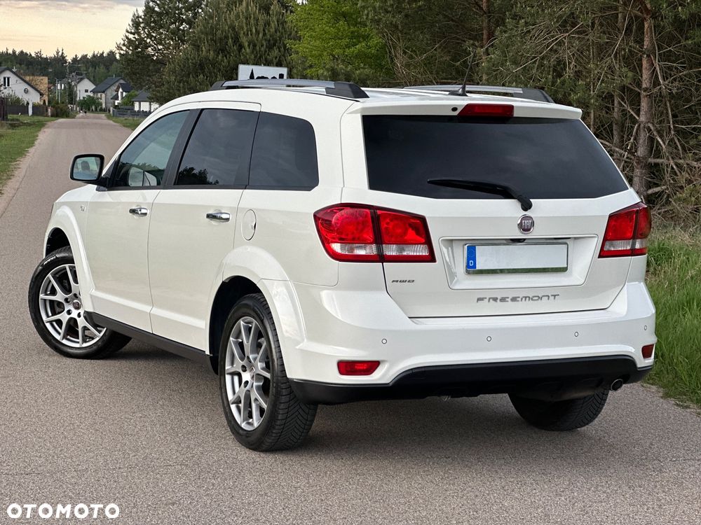 Fiat Freemont 2.0 Multijet 16V DPF Automatik Allrad Lounge - 4