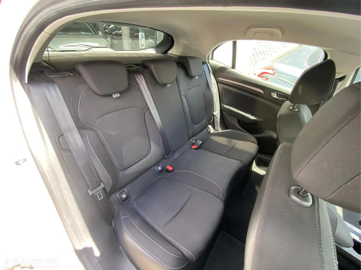 Renault Mégane 1.5 Blue dCi Intens - 16