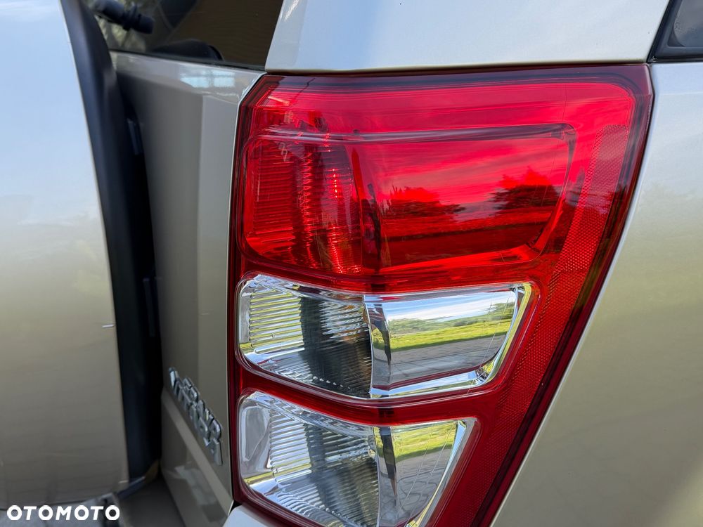 Suzuki Grand Vitara 1.9 DDiS Premium EU5 - 18
