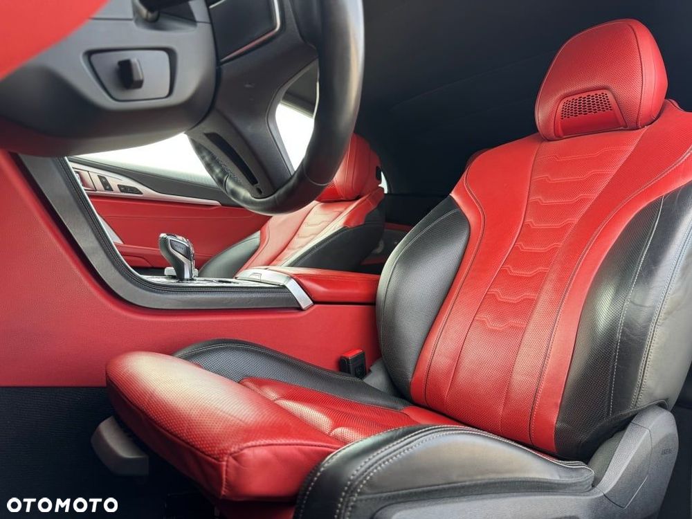 BMW Seria 8 - 21