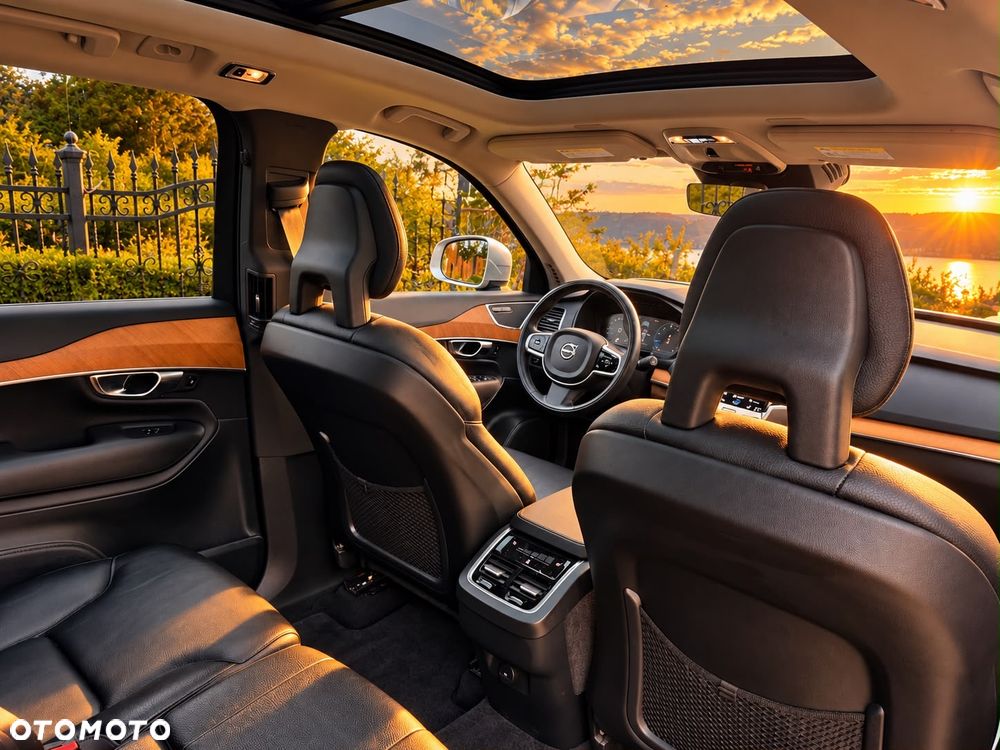 Volvo XC 90 - 9