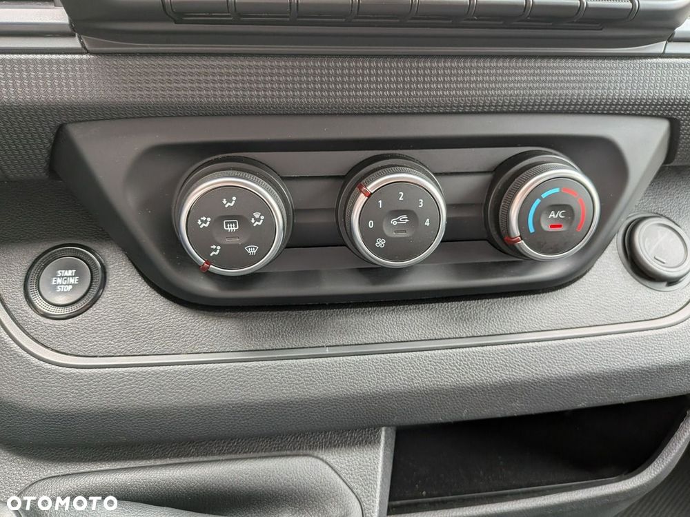 Renault Trafic - 27