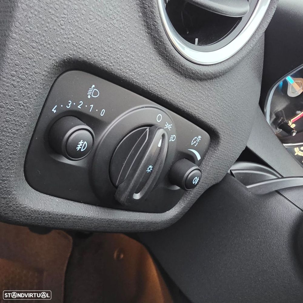 Ford Fiesta 1.0 Ti-VCT Titanium - 17