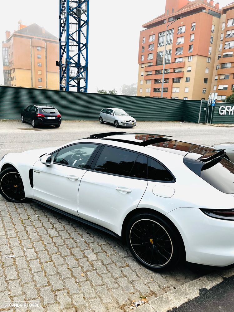 Porsche Panamera 4 E-Hybrid 10 Years Edition - 2