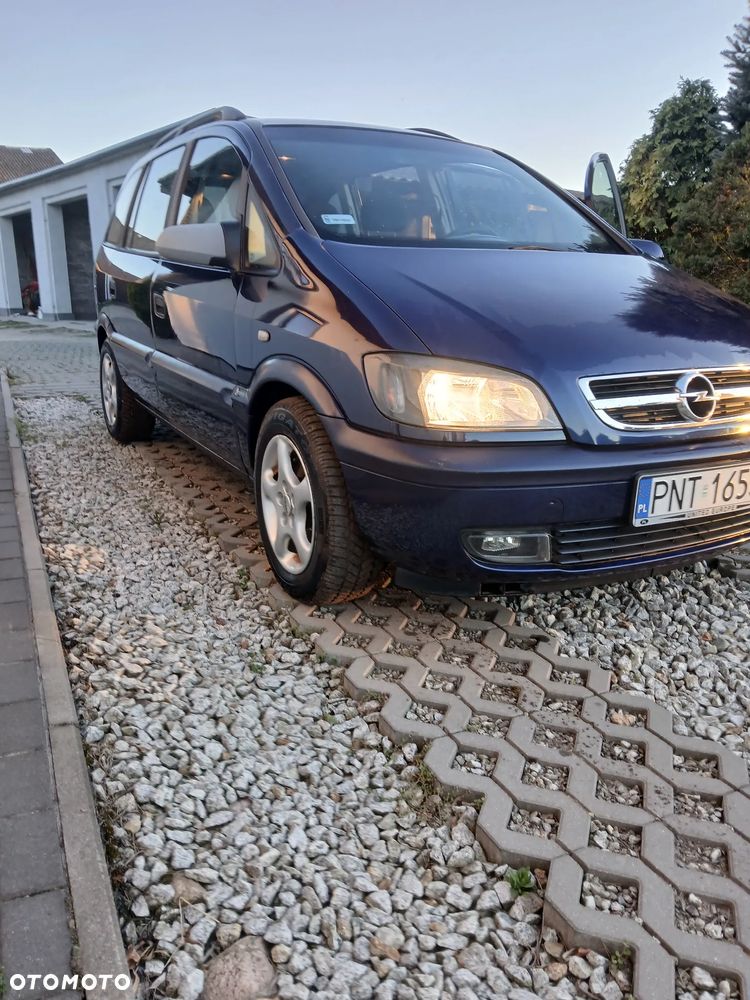 Opel Zafira 1.8 16V Elegance - 4