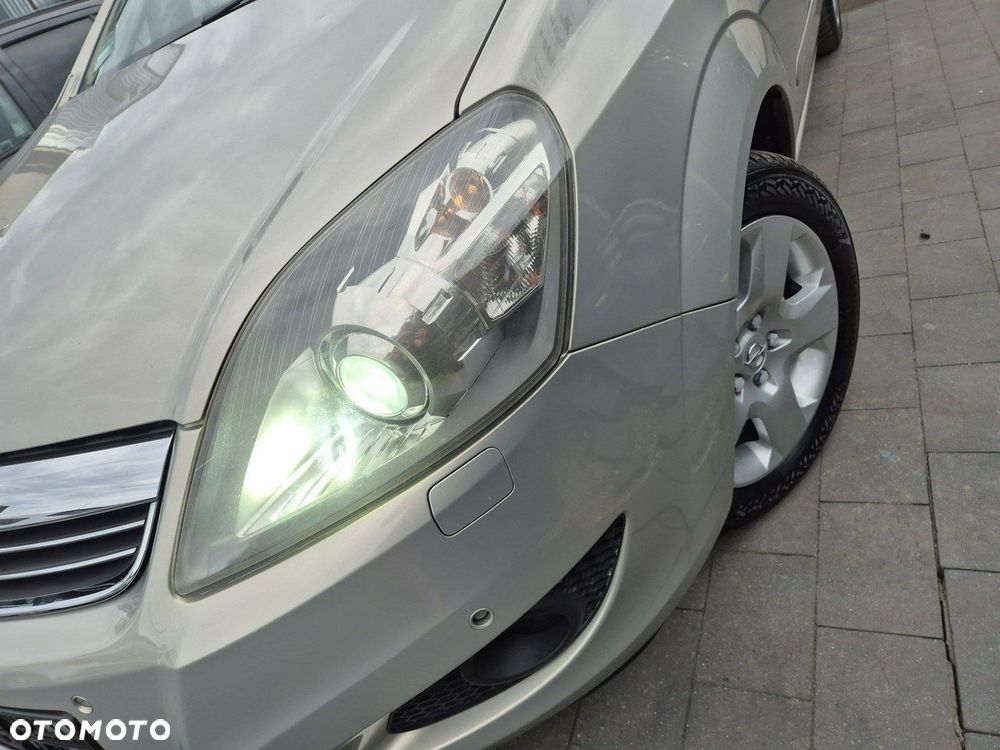 Opel Zafira 1.8 Innovation - 10