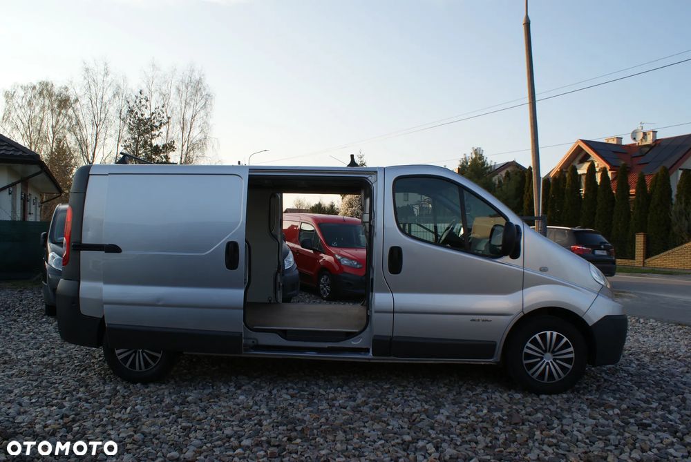 Opel Vivaro - 9