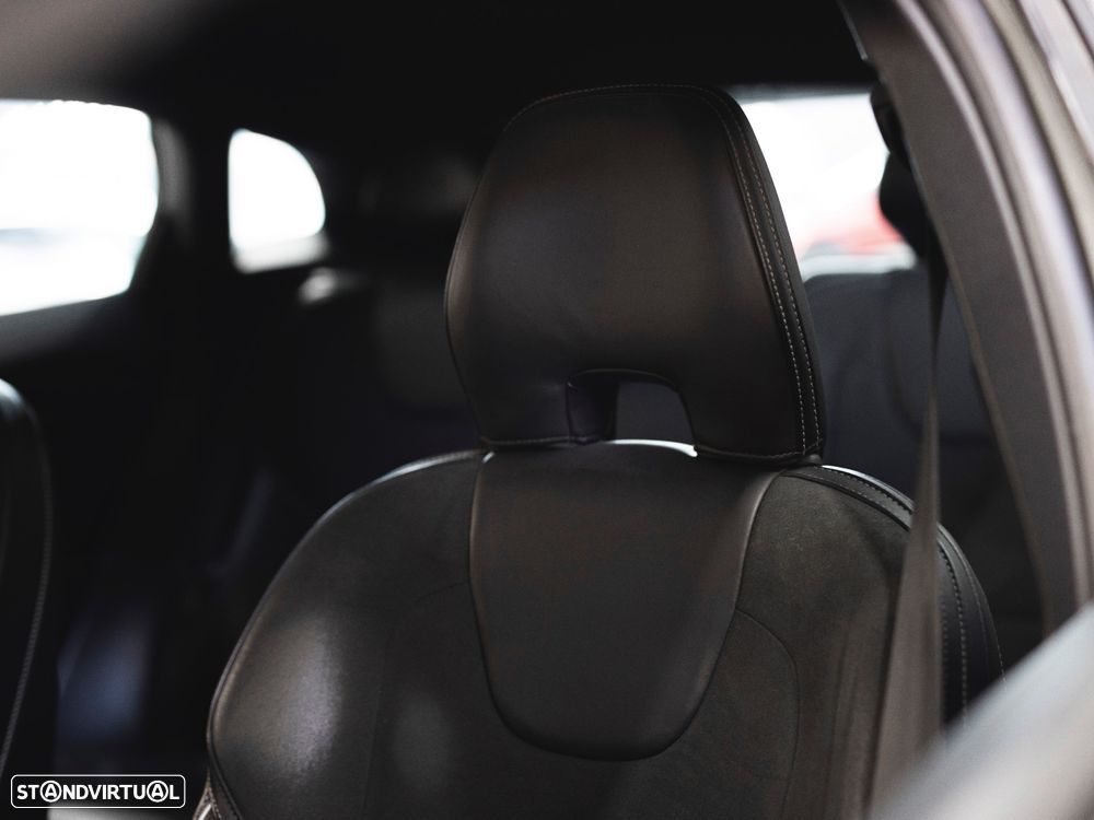 Volvo V40 2.0 D2 R-Design - 18