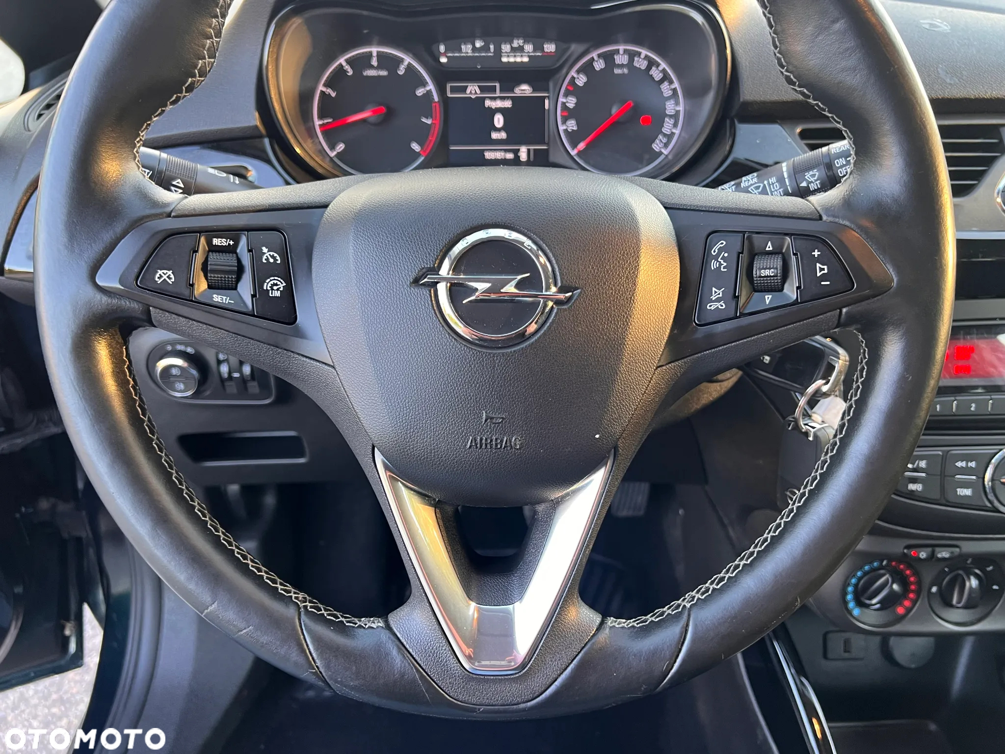 Opel Corsa 1.4 Cosmo - 28