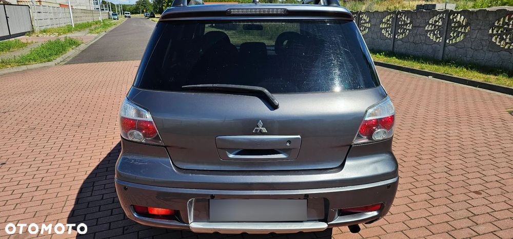 Mitsubishi Outlander 2.0 Comfort 4WD - 12