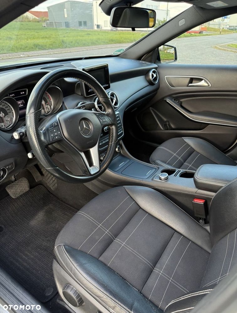 Mercedes-Benz GLA 250 4-Matic - 9