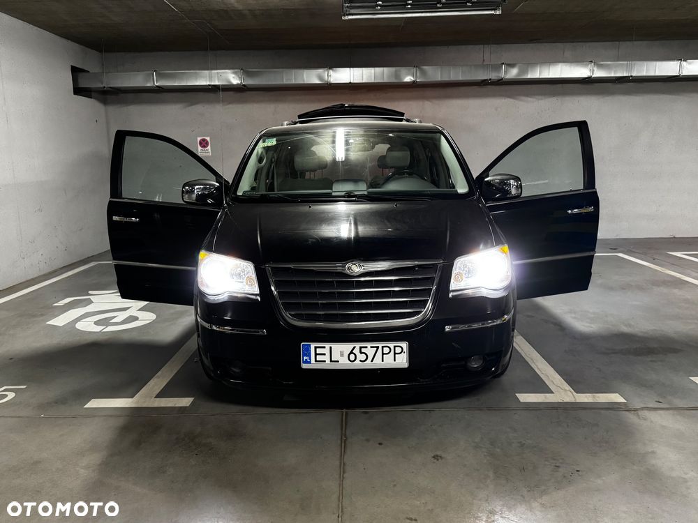 Chrysler Town & Country 4.0 Limited - 21