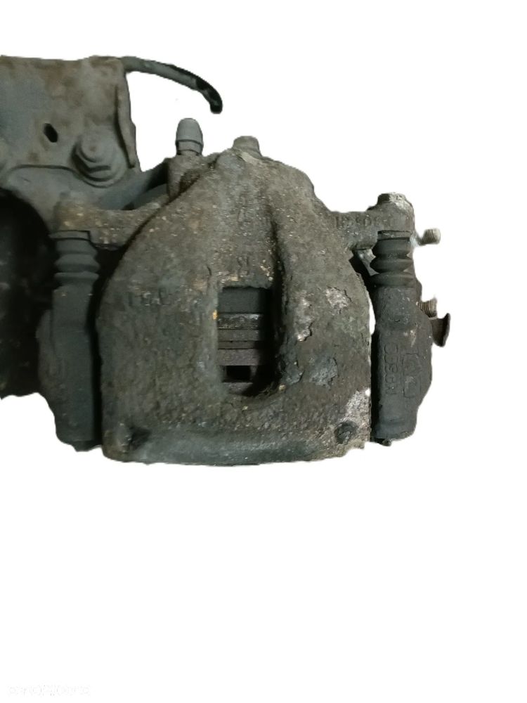 TOYOTA AURIS I 06-12 1,6 B ZACISK HAMULCOWY PRAWY PRZÓD PP *
