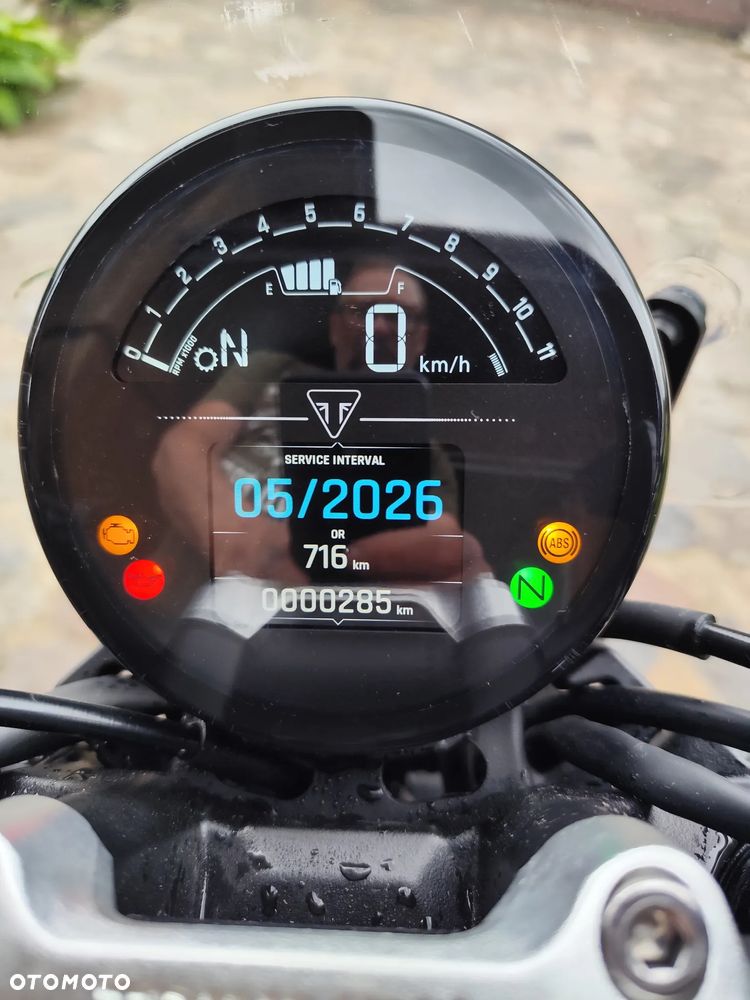 Triumph Trident - 7
