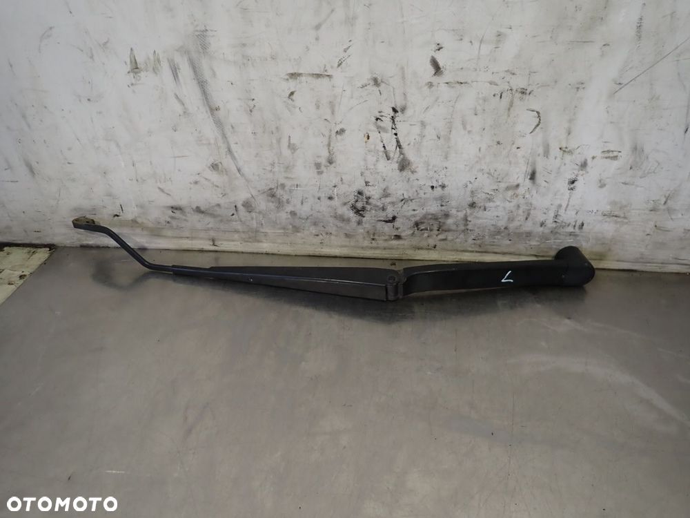 RAMIĘ WYCIERACZKI PRZÓD LEWE MITSUBISHI LANCER VIII - 2