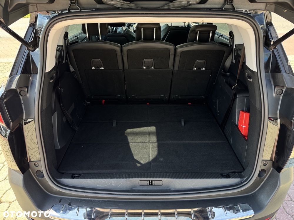 Peugeot 5008 - 12