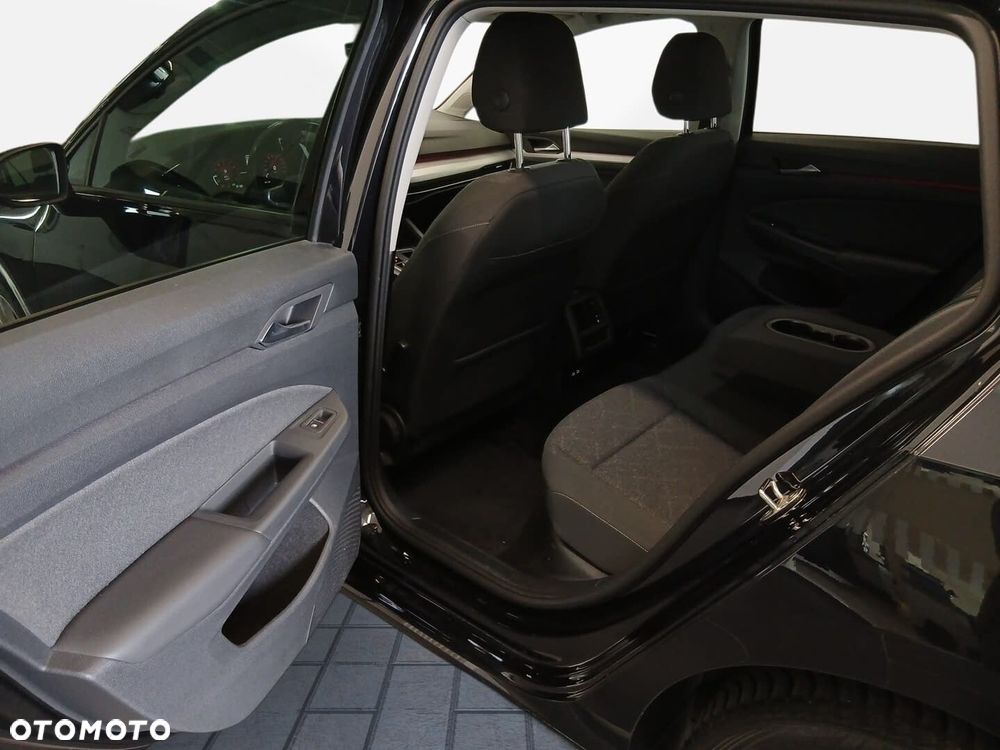 Volkswagen Golf 1.0 eTSI Life DSG - 18