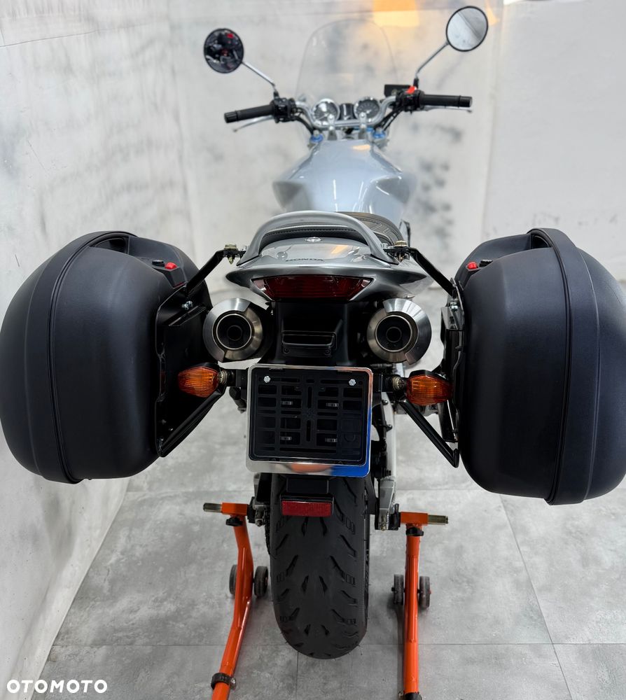Honda Hornet - 19