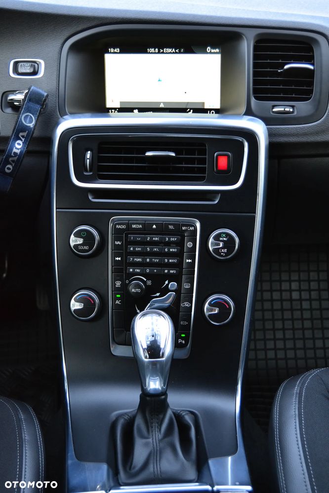 Volvo V60 Cross Country D4 Drive-E Momentum - 5
