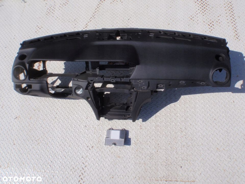 MERCEDES W204 LIFT C DESKA KONSOLA KOKPIT AIRBAG - 1