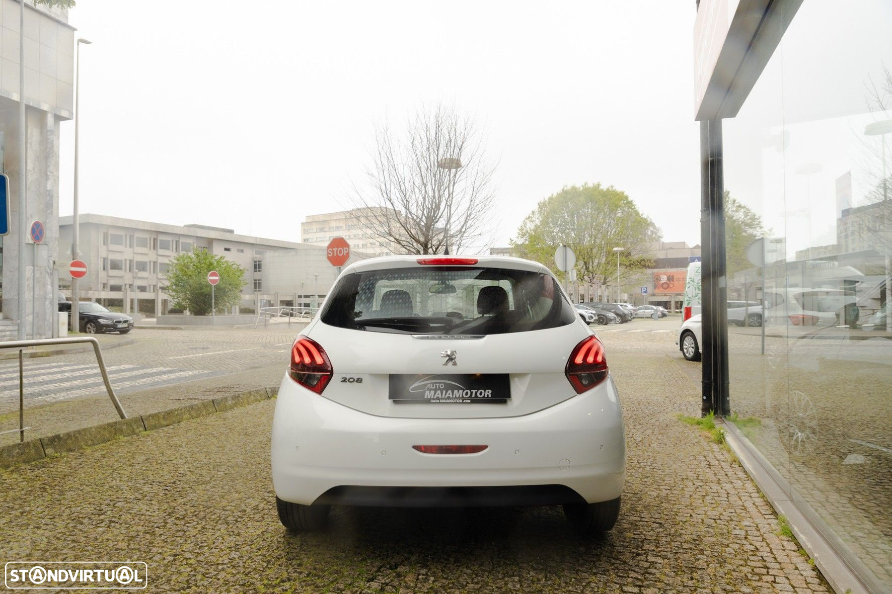 Peugeot 208 1.2 PureTech Allure - 10
