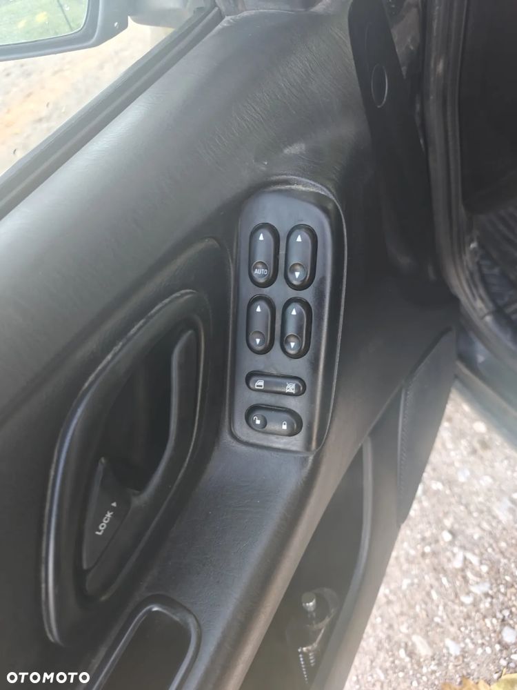 Ford Maverick 3.0 V6 Limited - 9