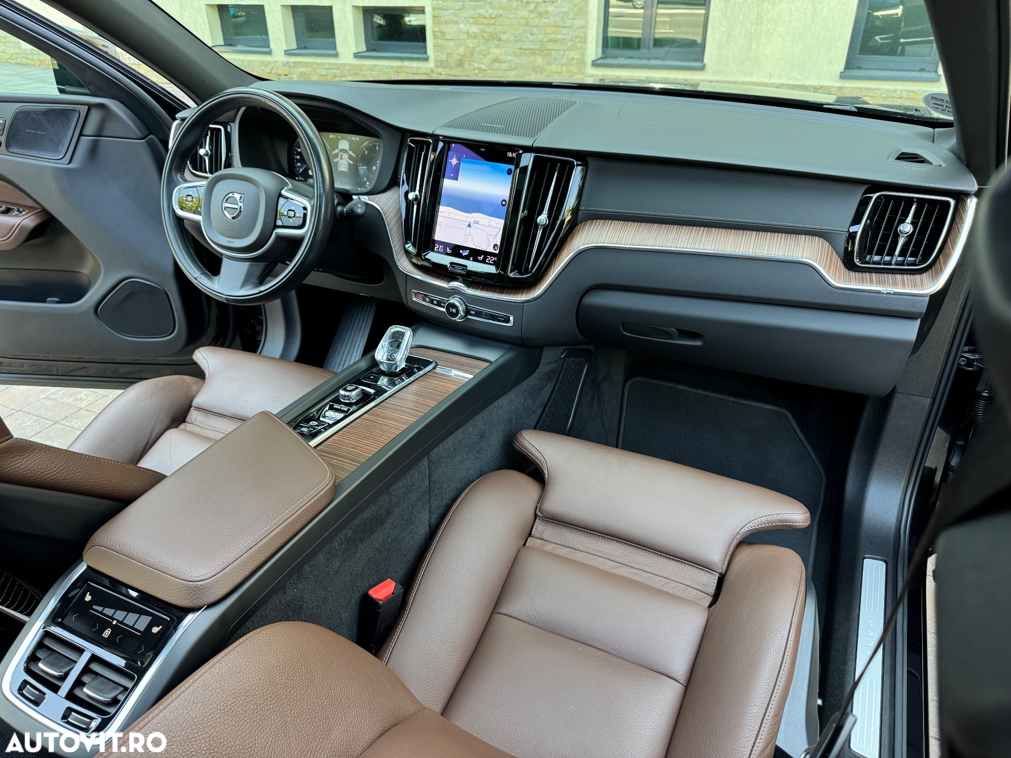 Volvo XC 60 B4 D AWD Geartronic Inscription - 4