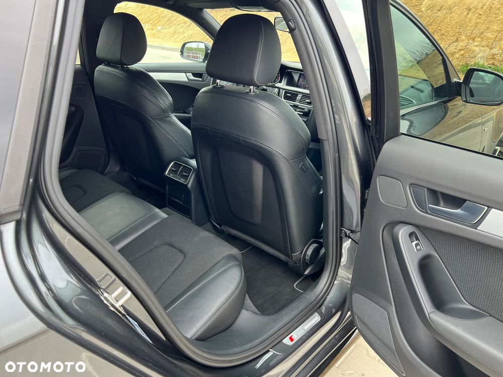 Audi A4 Avant 2.0 TDI DPF quattro S tronic S line Sportpaket - 22