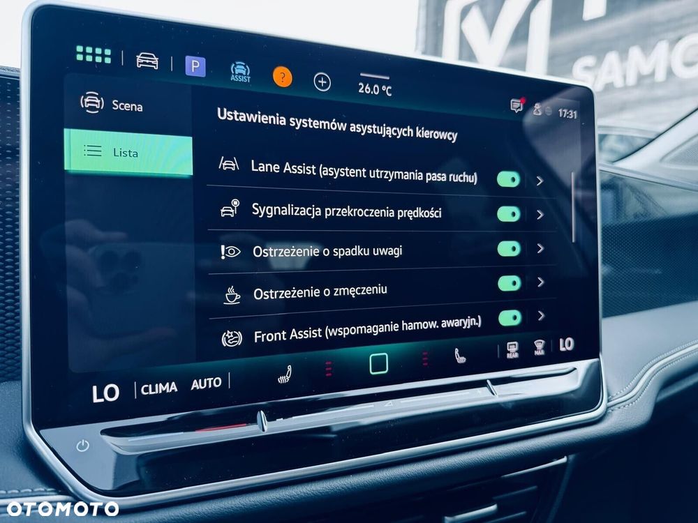 Volkswagen Passat - 32