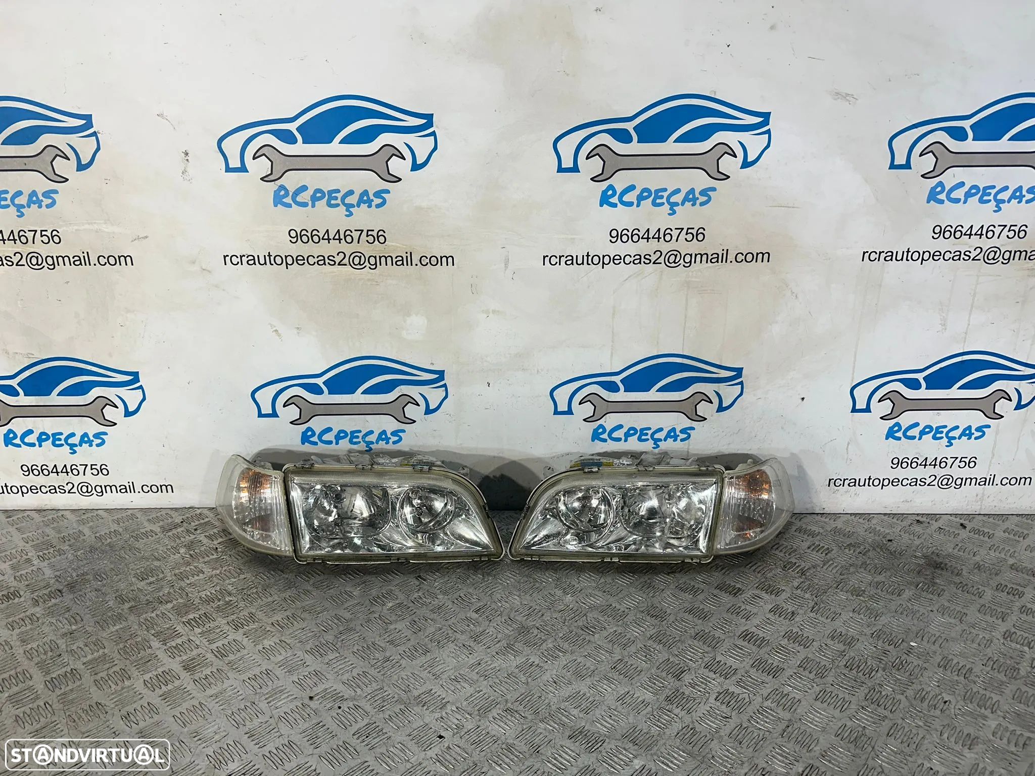 Conjunto Farois Oticas Esquerda Direita Originais Volvo V40 S40 1LG007861-35 1LG007861-36 2000 - 2004 - 1
