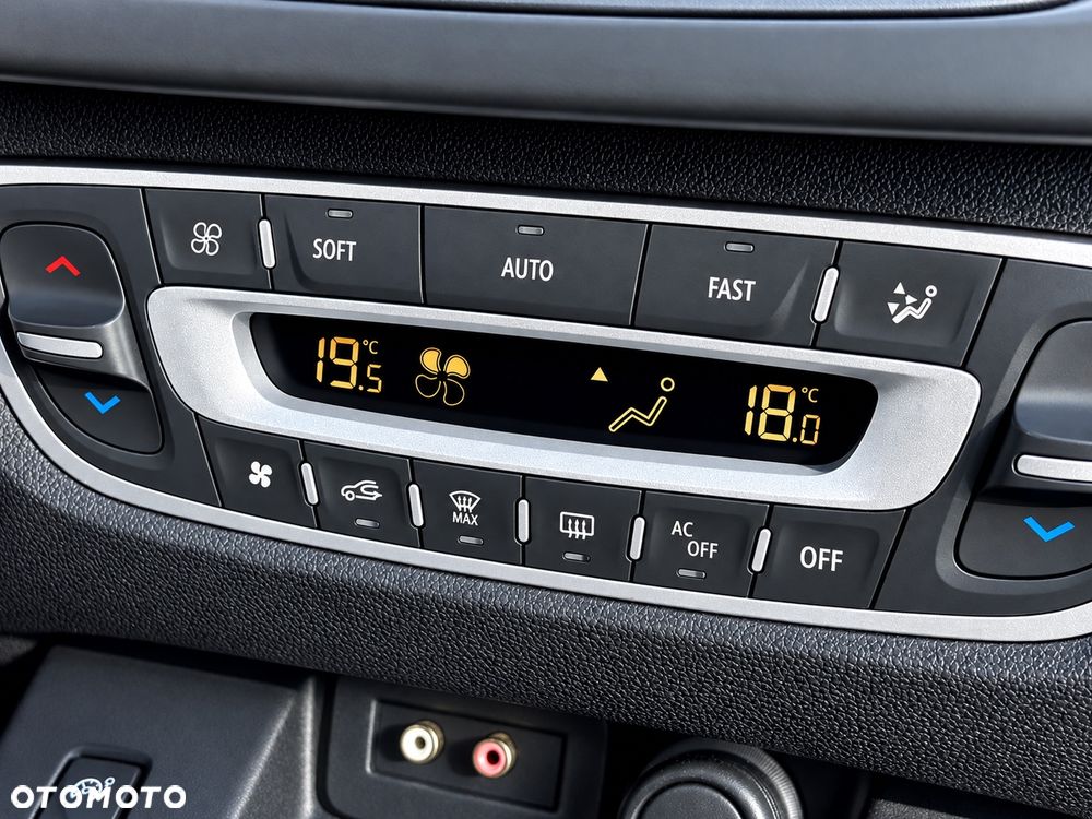 Renault Scenic dCi 130 FAP Bose Edition - 11