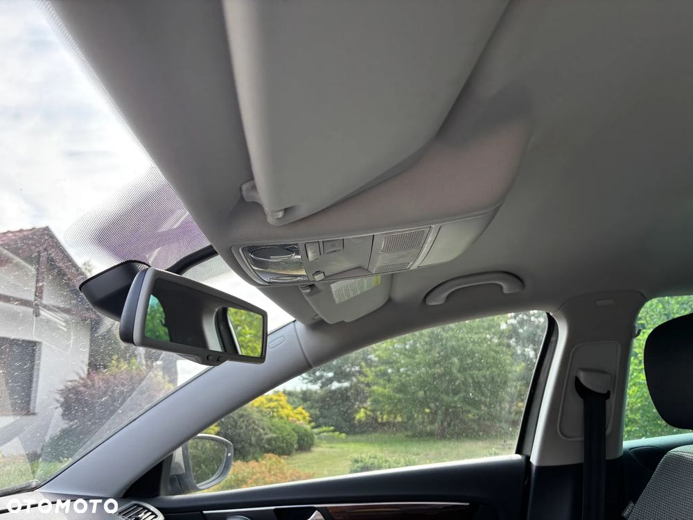 Volkswagen Passat Variant 2.0 TDI BlueMotion Technology Comfortline - 16