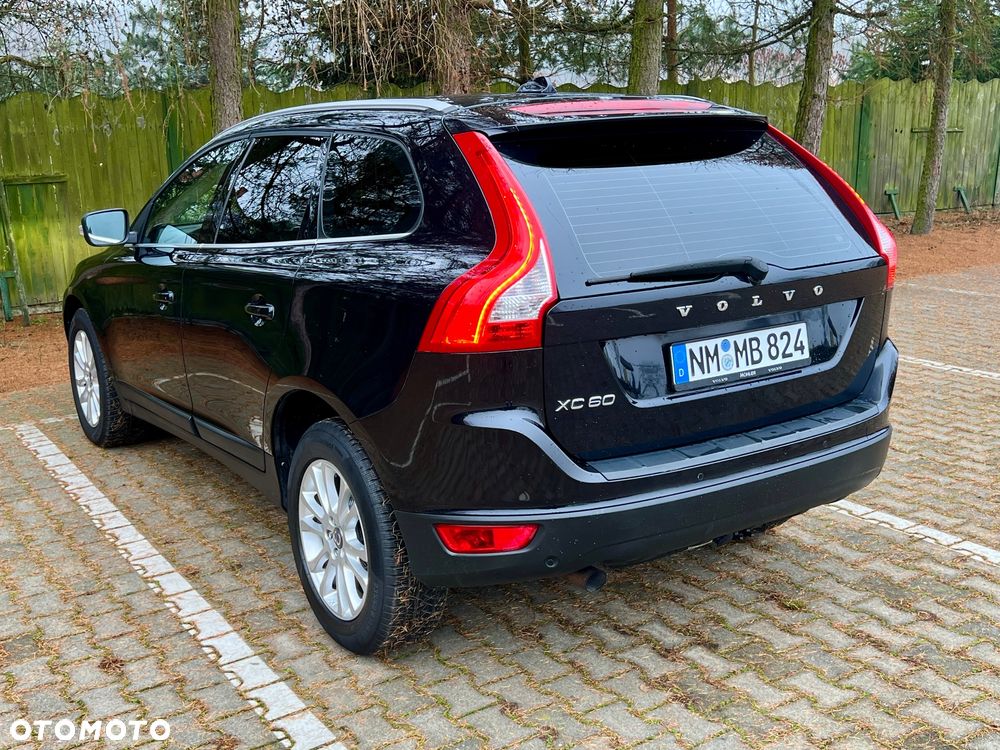 Volvo XC 60 2.4D Momentum - 8