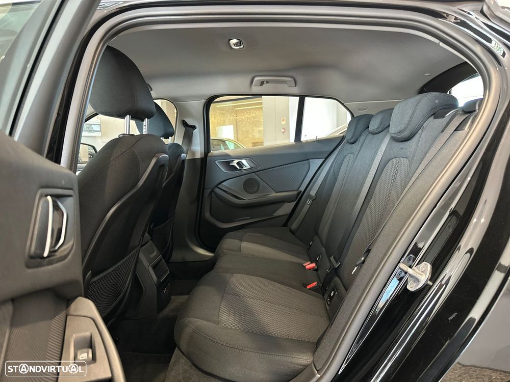 BMW 116 d Advantage Auto - 30