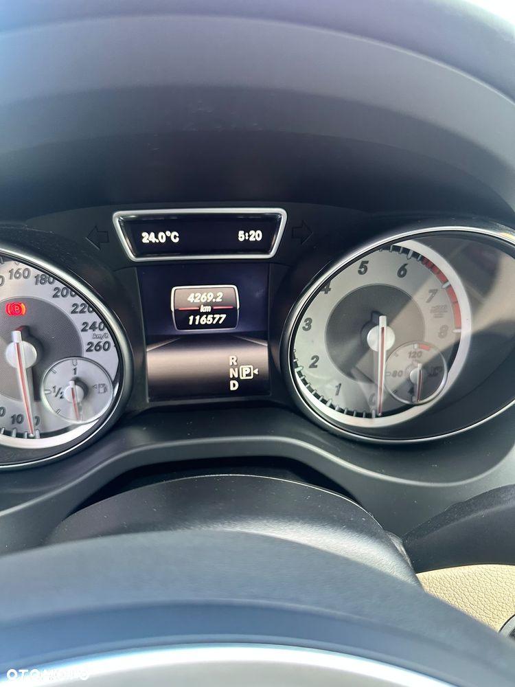 Mercedes-Benz GLA - 5