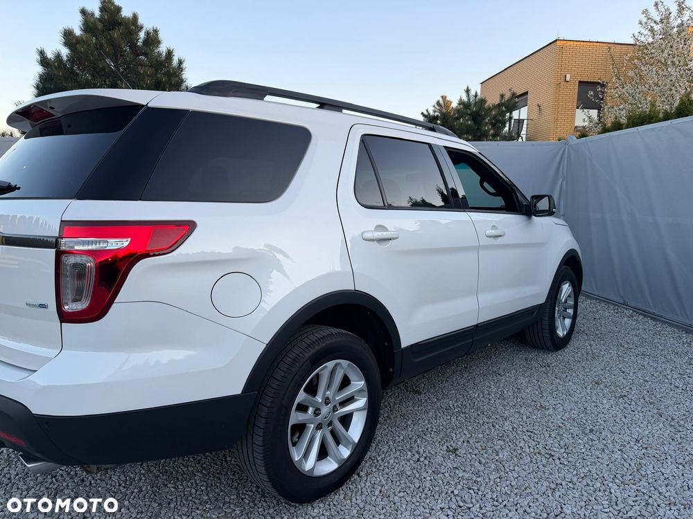 Ford Explorer - 16