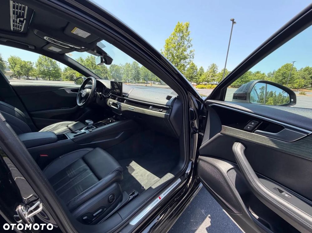 Audi A4 Limousine - 16