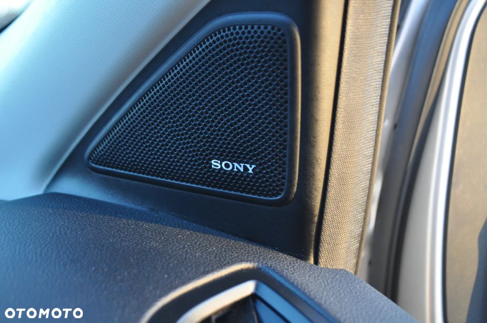 Ford Kuga 2.0 TDCi 2x4 Titanium - 25