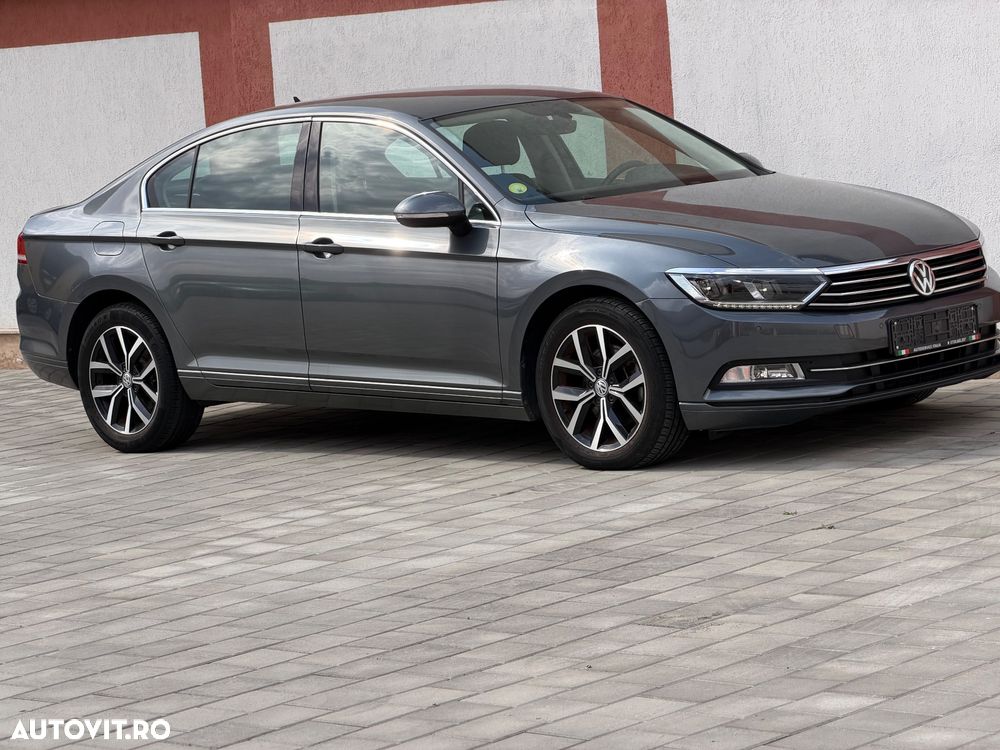 Volkswagen Passat 1.6 TDI SCR DSG Comfortline - 16