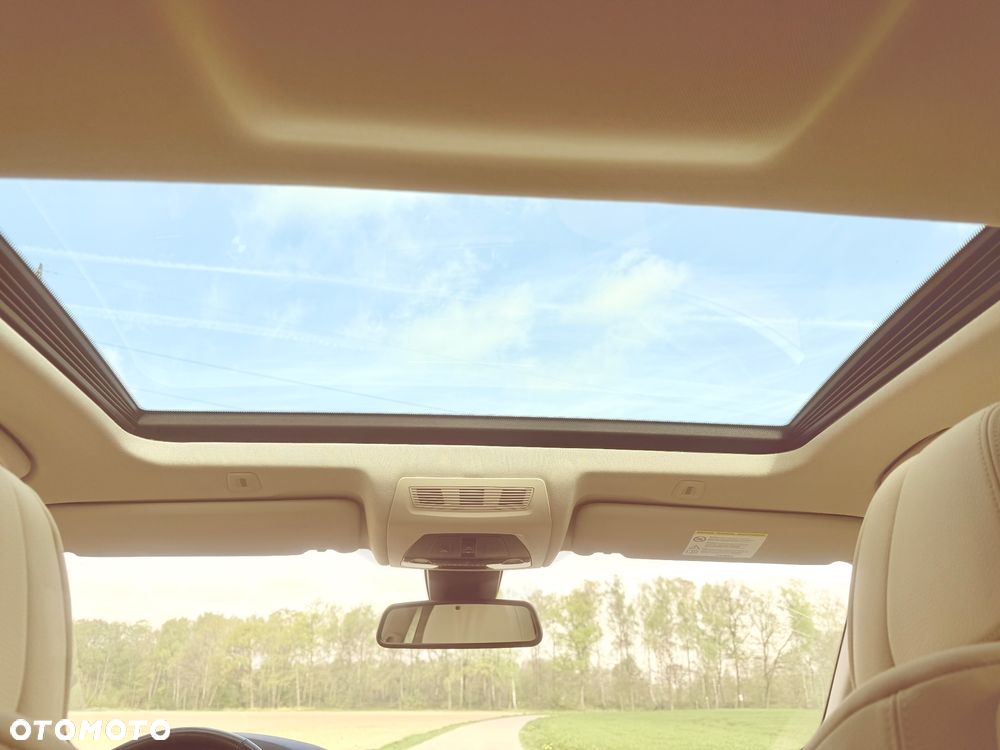 BMW Seria 5 525d - 23