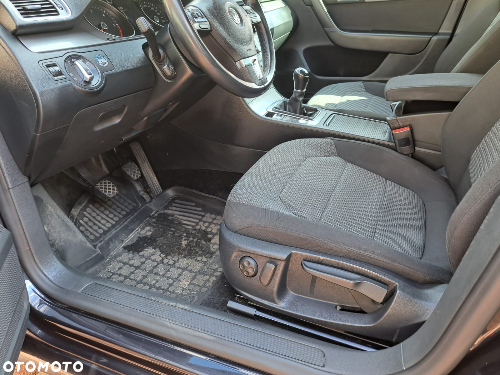 Volkswagen Passat 2.0 TDI Highline - 9
