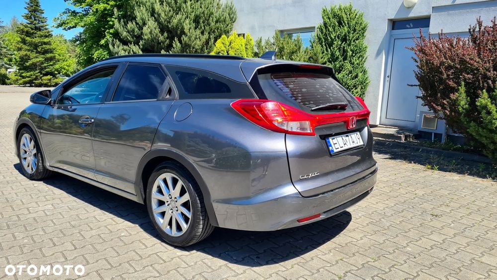 Honda Civic 1.8 Executive NAVI i-SHIFT - 3