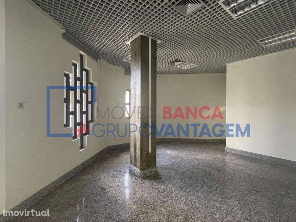 Prédio Comercial/Escritórios, para venda, Aguiar da Beira - Aguiar ... - Grande imagem: 4/20