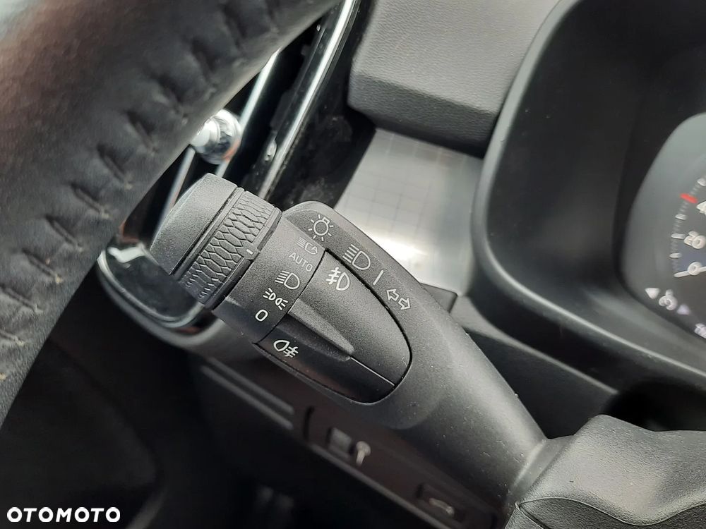 Volvo XC 40 T3 Momentum - 27