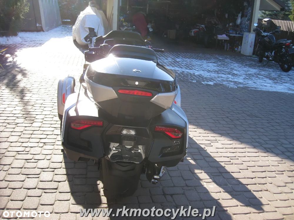 Can-Am Spyder - 4