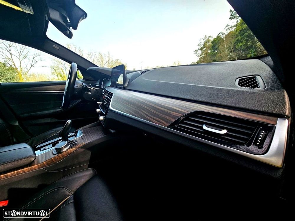 BMW 540 d xDrive Pack M Auto - 42