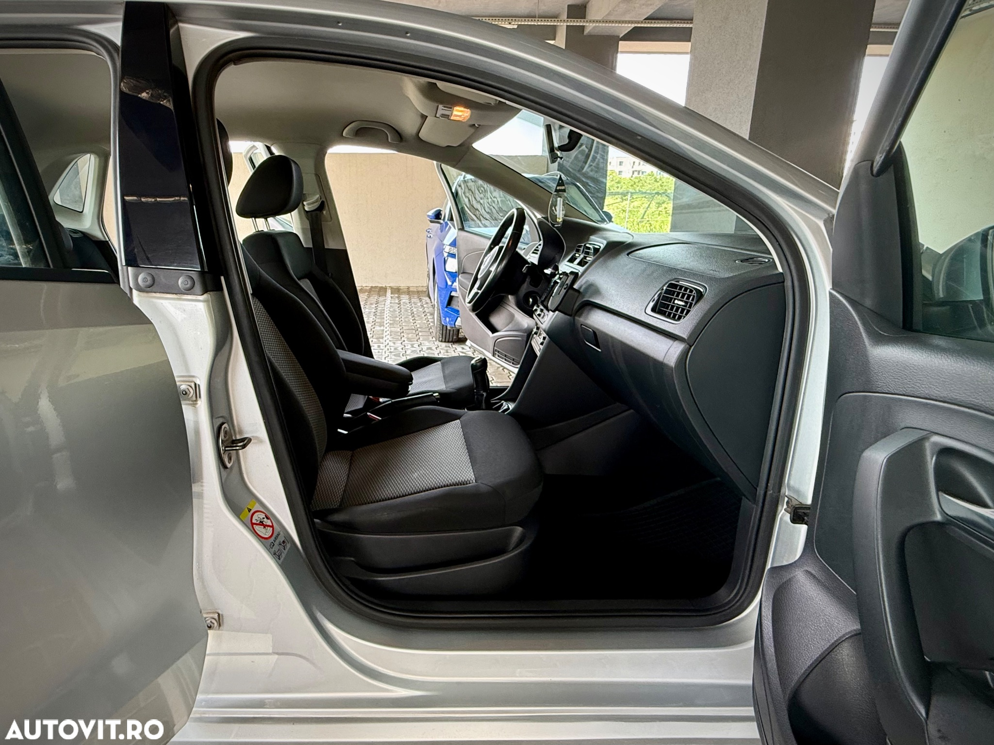 Volkswagen Polo - 11