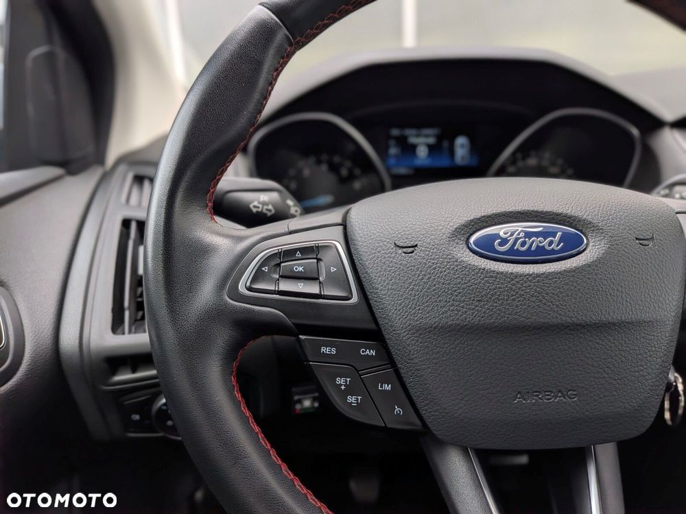 Ford Focus 1.6 Platinium X - 19