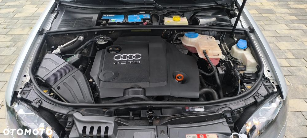 Audi A4 Avant 2.0 TDI - 12
